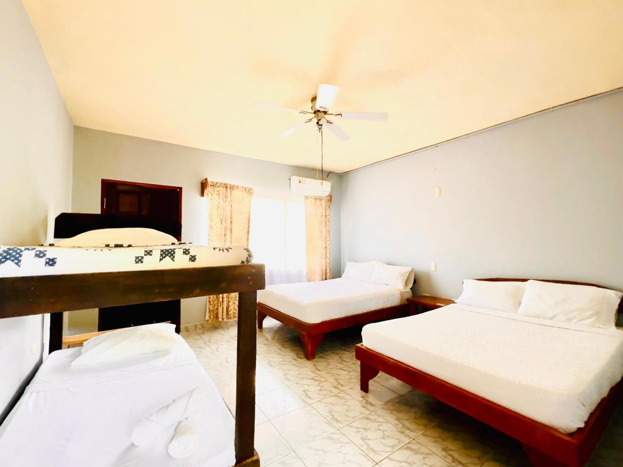 Hotel Georgi Cr Veintisiete de Abril Экстерьер фото