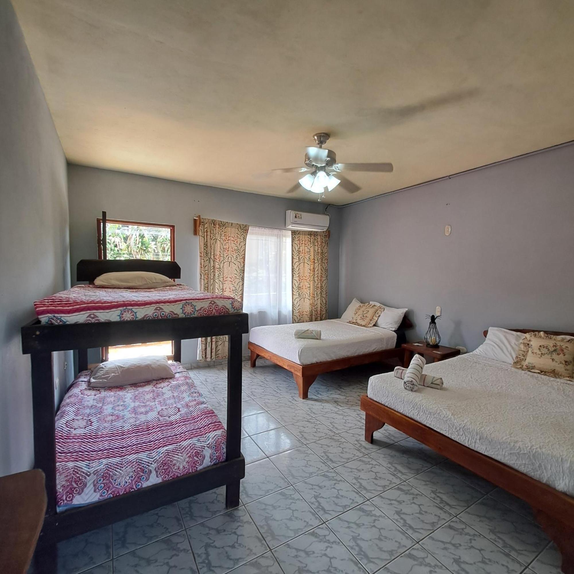 Hotel Georgi Cr Veintisiete de Abril Экстерьер фото